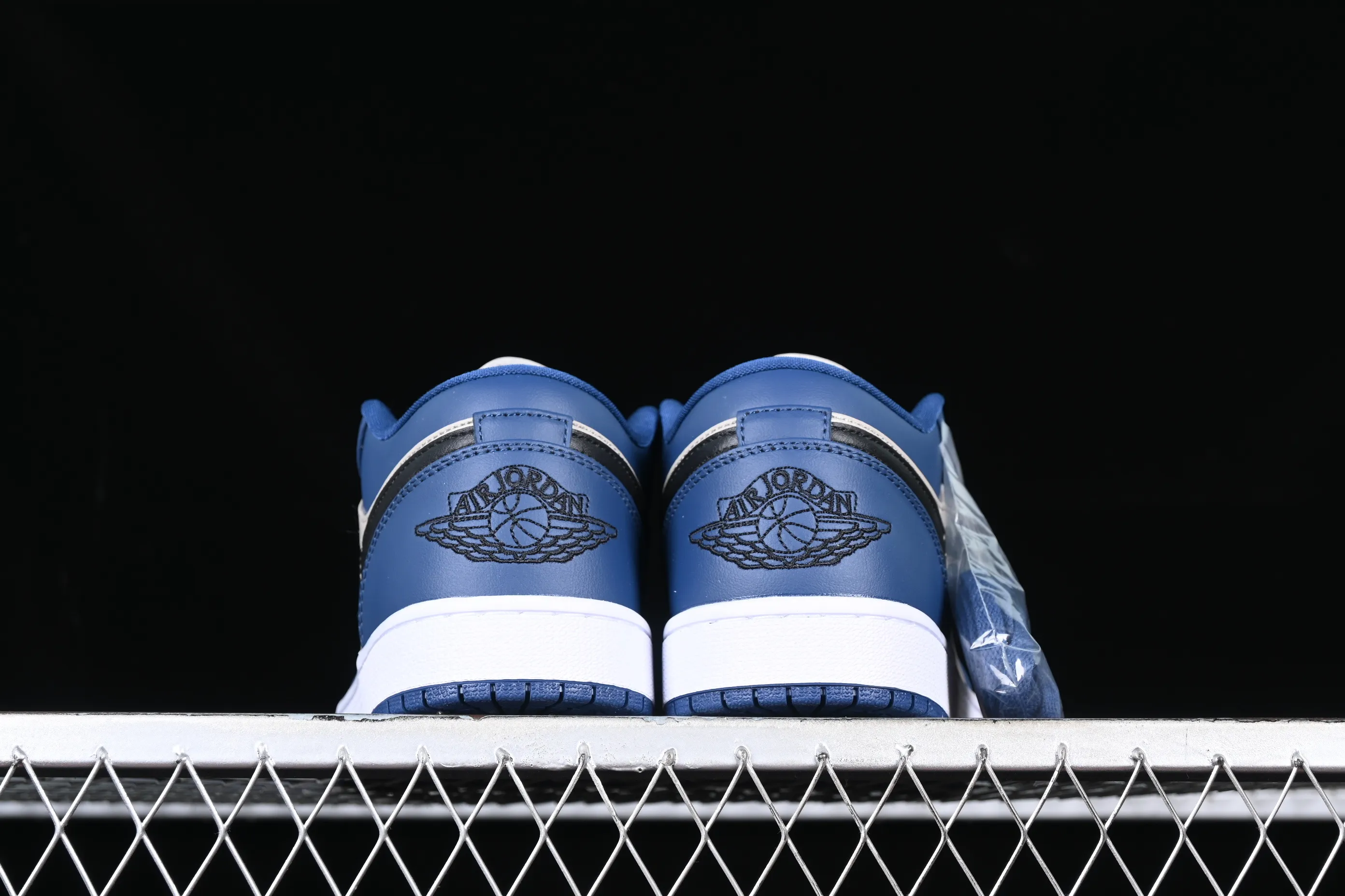 All categories Air Jordan Jordan series basketball shoes Air Jordan 1 Low Z version Air Jordan 1 Low "Georgetown" AJ1 Joe 1 Georgetown low-top cultural and casual sneakers DC0774-402
